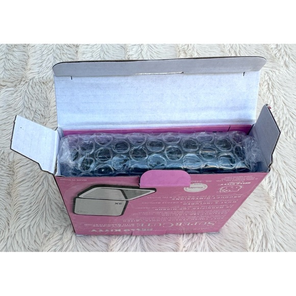 NEW Impressions Hello Kitty® Supercute Compact Mirror with Magnification - Picture 12 of 17